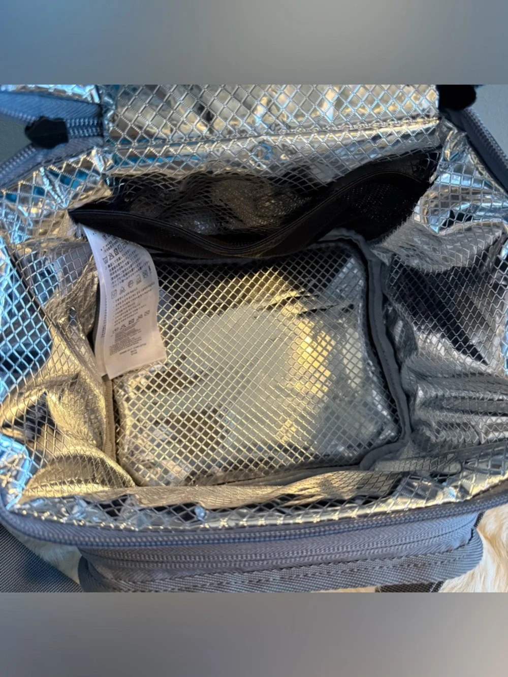 Nike Futura Sport Smoke Grey Insulated PEVA lining Lunch Bag - Picture 9 of 11